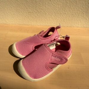 NWT Pink Kids/Toddler Mesh Slip-On Water Shoes/Sandal